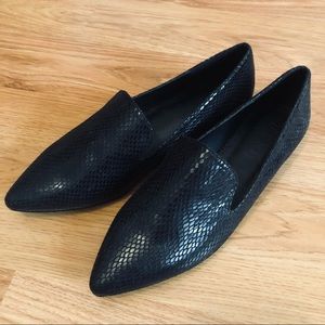 (NEW) snake print loafers
